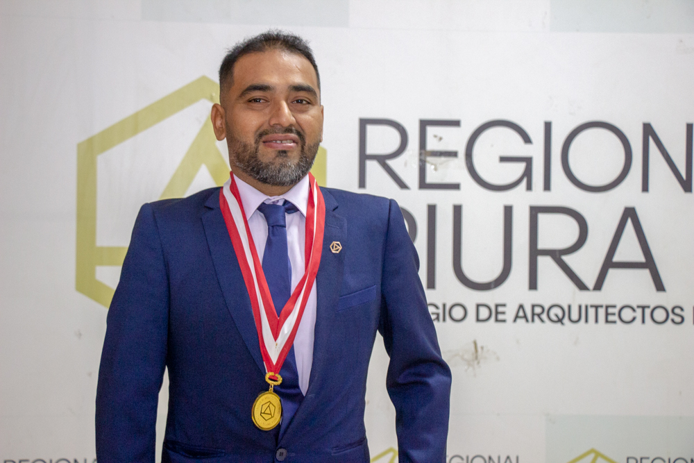 DIRECTOR DE ASUNTOS TECNOLOGICOS